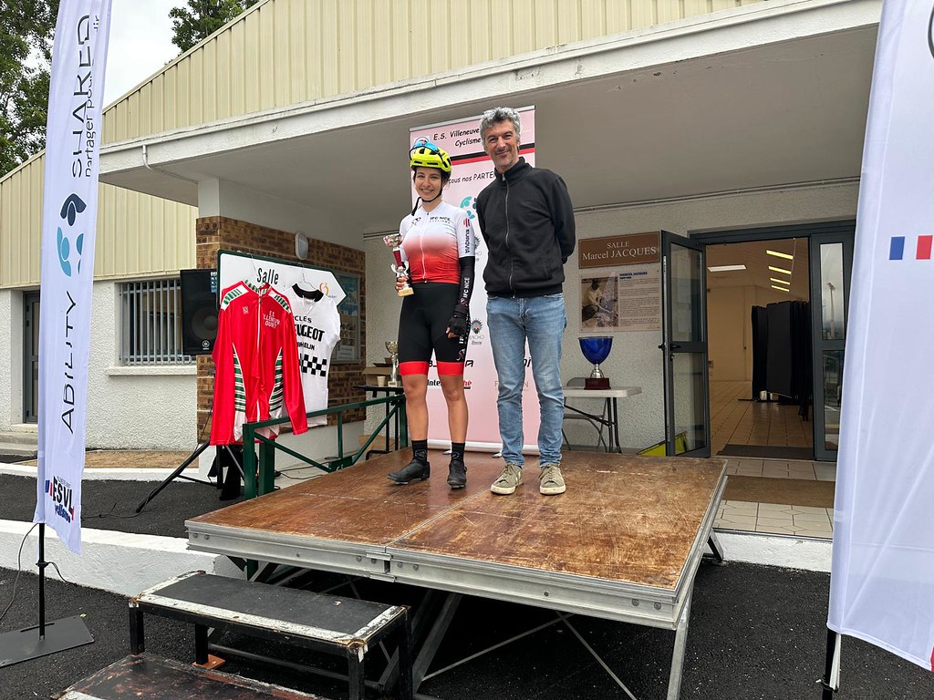 Dimanche 26 avril - Randonnée Louis Caput à Villeneuve Loubet. Coupe de la plus jeune féminine pour Solène